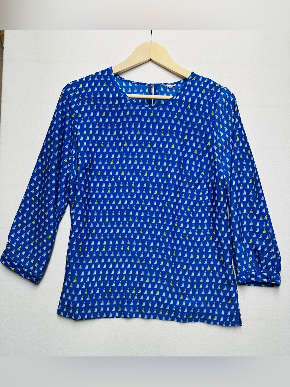 Women’s Large Blue Sailboat Print Blouse – Long Sleeve – Lightweight Coastal